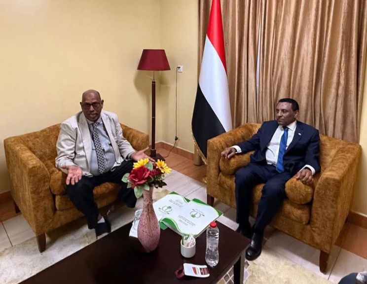 د. كامل إدريس يقف علي الأوضاع الصحية في البلاد