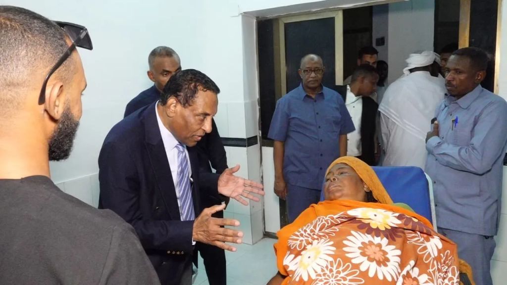 كامل إدريس : العلاج والصحة من الأولويات الوطنية العاجلة