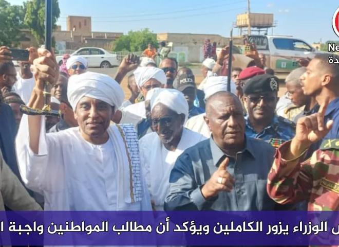 رئيس الوزراء يزور الكاملين ويؤكد أن مطالب المواطنين واجبة النفاذ