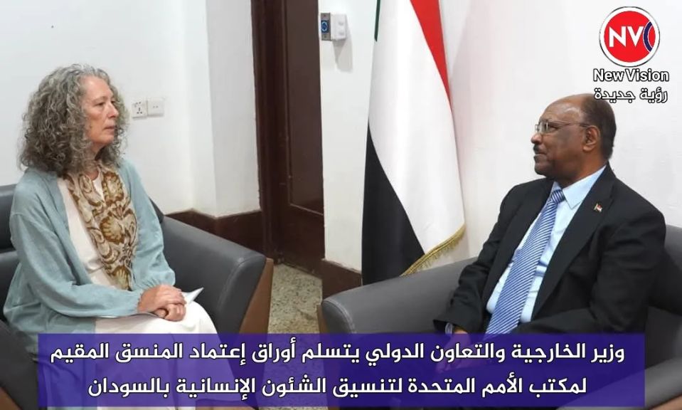 وزير الخارجية والتعاون الدولي يتسلم أوراق إعتماد المنسق المقيم لمكتب الأمم المتحدة لتنسيق الشئون الإنسانية بالسودان