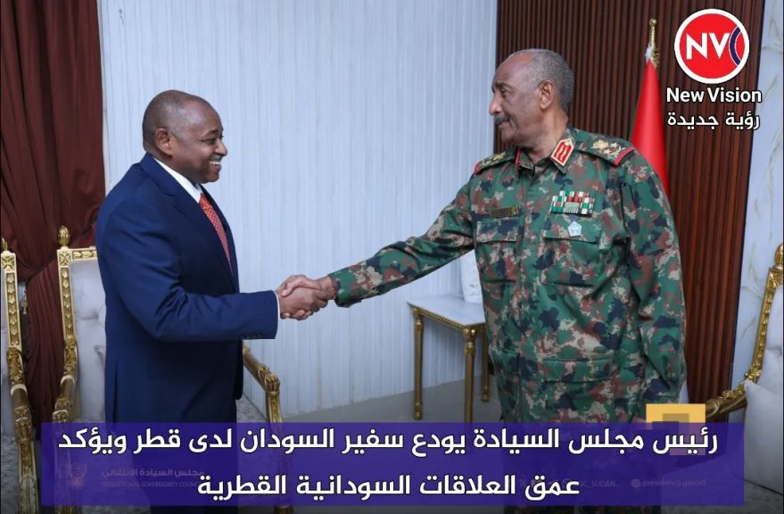 رئيس مجلس السيادة يودع سفير السودان لدى قطر ويؤكد عمق العلاقات السودانية القطرية